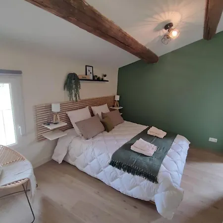 Au Calme Proche Centre Apartment